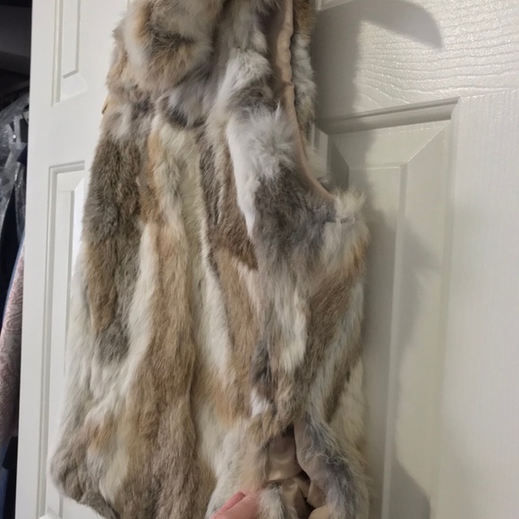 Ray Cassin Gorgeous Fur Vest with Pockets - Picture 7 of 8